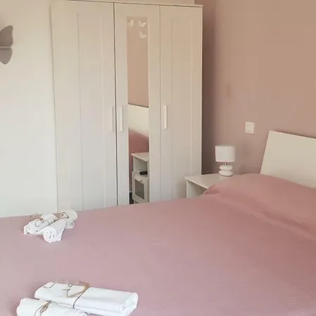 Butterfly House 3* Salerno